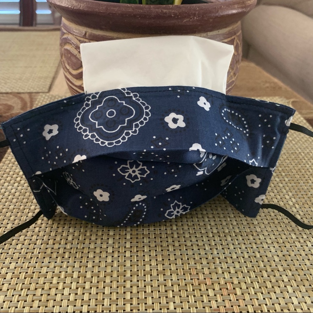 Handmade brand new face mask 😷with filter pocket